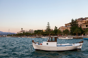 Fototapeta premium Petit bateau de pêche en Méditerannée