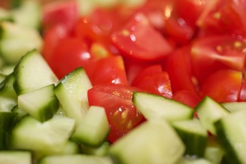Tomate-Gurken Salat