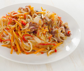 Rice noodles with vegetables