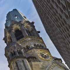 Gedächtniskirche in Berlin mit besonderer Perspektive