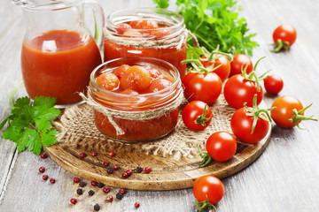 Canned tomatoes in tomato juice