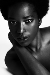 bw portrait of beauty black woman
