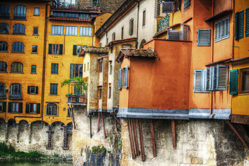 Fototapeta na wymiar picturesque corner in Ponte Vecchio bank in Florence