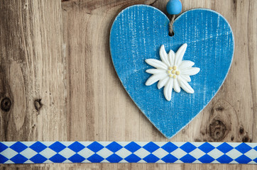 Herz vor Holz, blau-weiß