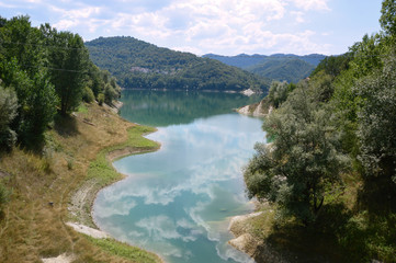 Fototapeta na wymiar View of the Lake of Salto in Abruzzo, Italy 49
