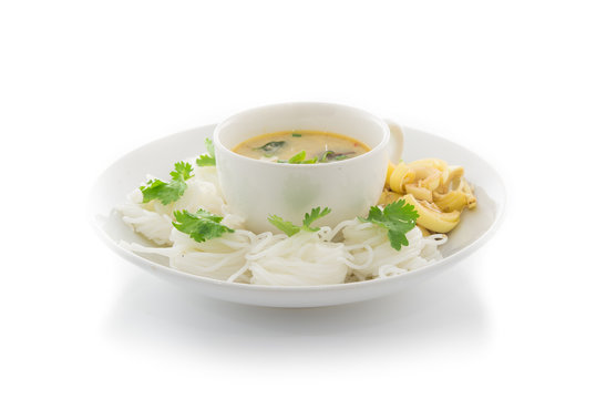 boiled Thai rice vermicelli, usually eaten with curries on white