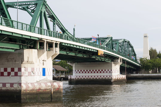Memorial Bridge, Phra Phuttha Yodfa Bridge, bascule bridge on Chao Phraya River, Bangkok, Thailand