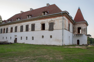 Reconstruction of the manor house