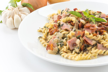 penne pasta with cream sauce