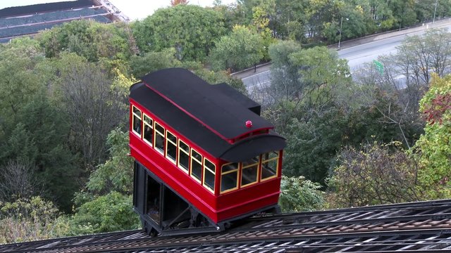 The Duquesne Incline carries passengers down Mount Washington on Pittsburgh's South Side. In 4K UltraHD.	