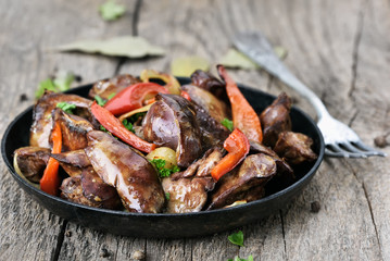 Roasted chicken liver with pepper