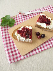 Jostaberry jam
