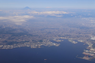 横浜磯子区上空と富士山