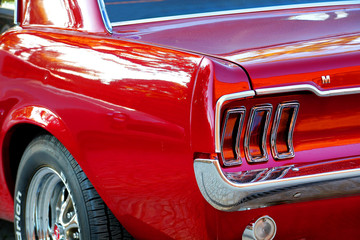 Detale starego sportowego auta © Patryk Michalski