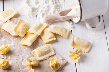 Fototapeta na wymiar Pasta ravioli on flour