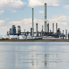 Obraz premium Antwerp Port Refinery Towers