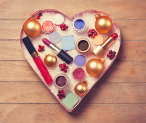 Lipstick and eyeliner with bubbles