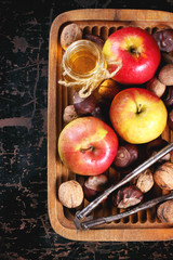 Honey, nuts and apples