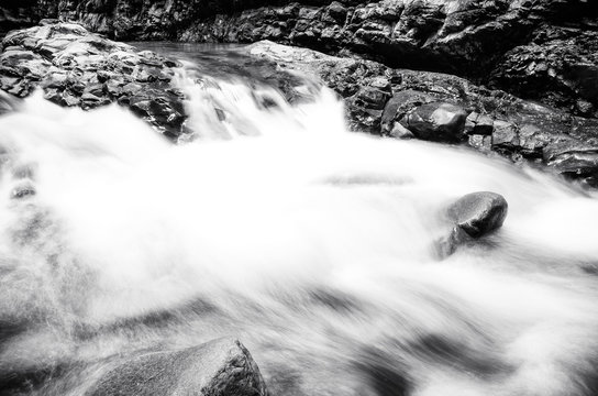 Fototapeta Ueble Schlucht Austria VI B&W