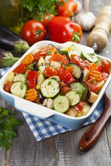 Chicken baked with vegetables