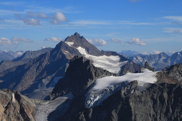 Fototapeta na wymiar High mountain Sustenhorn and glacier