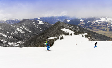 Fototapeta na wymiar Wintersport Skigebiet