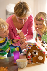 Pfefferkuchenhaus backen