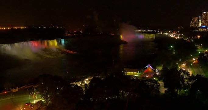 4K Niagara Falls at Night