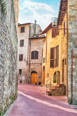 Fototapeta na wymiar Medieval street in San Gimignano, Italy.