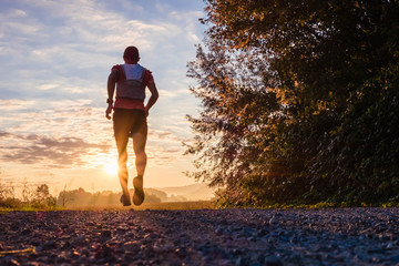 Running in the country - obrazy, fototapety, plakaty