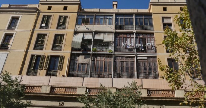 4K Spanish Apartment Building Establishing Shot