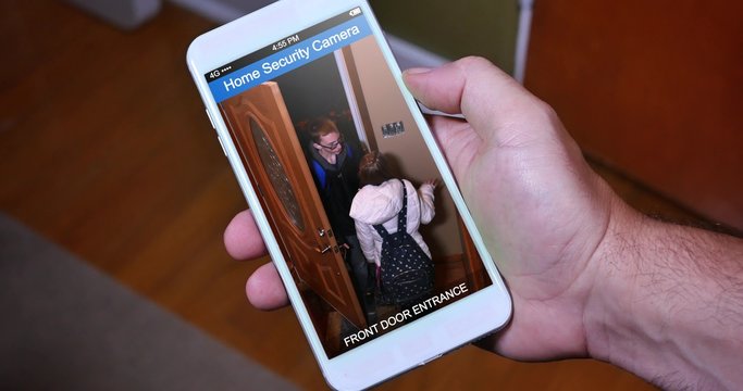 4K Monitoring Home Front Door with a Smartphone App
