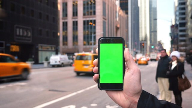 4K Green Screen iPhone in Manhattan