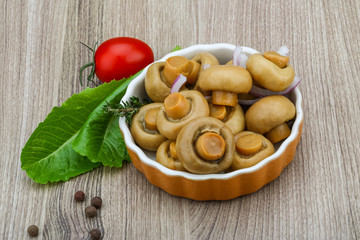 Pickled champignon