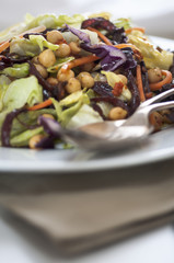 Chickpea salad with carrot and red onion