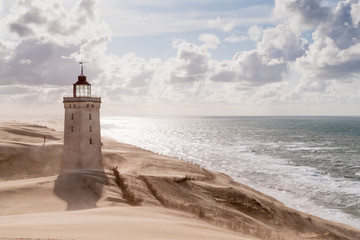 Sandstorm at the lighthouse © Elisabeth Cölfen