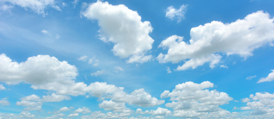 Obraz na płótnie Canvas Blue sky and white cloud