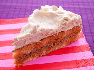 Cake with vanilla frosting