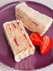 Vanilla cake with strawberry