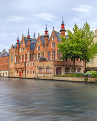 Obraz premium Bruges historical houses and canals