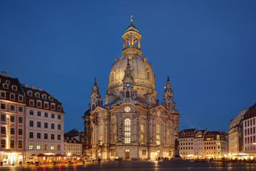 Fototapeta na wymiar Dresden Neumarkt am Abend
