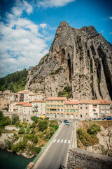 Obraz premium Sisteron et le rocher de la Baume