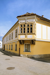 Сorner House