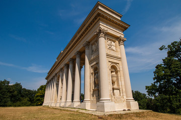 Fototapeta premium Colonnade