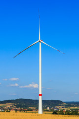 Fototapeta na wymiar Windenergie Ökostrom erneuerbare Energie Windrad Kraftwerk