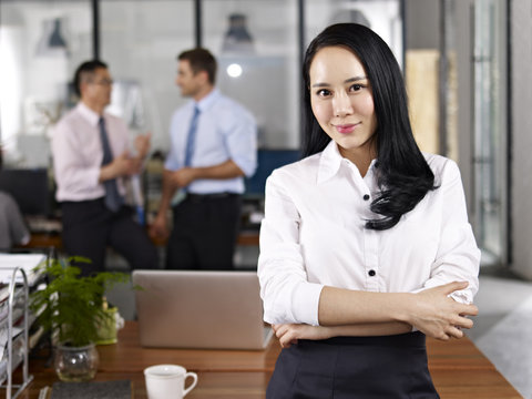 portrait of young asian business woman