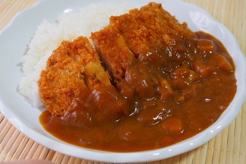 カツカレー