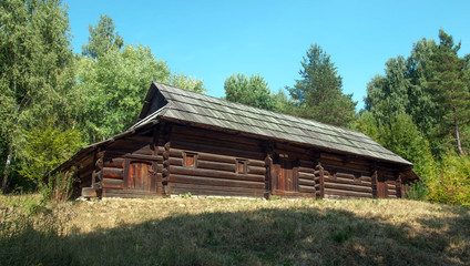 Fototapeta na wymiar Authentic wooden farmhouse