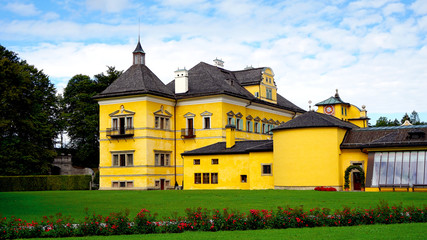 Obraz premium Hellbrunn palace and landscape