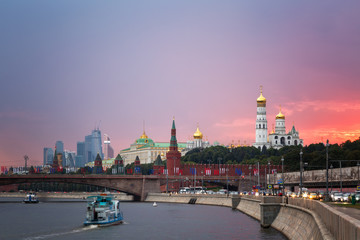Obraz premium Beautiful sunset over the Moscow Kremlin, Russia